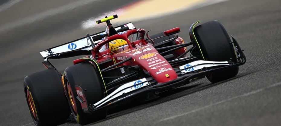A Formula 1 car at speed on track